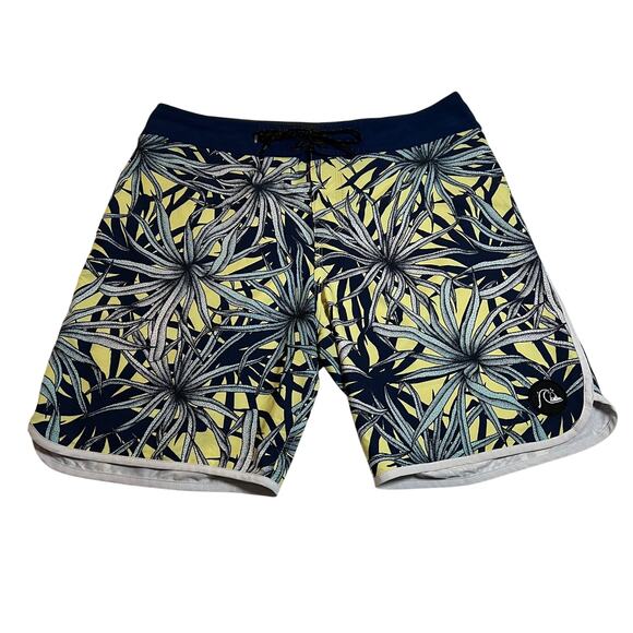 Quiksilver Men's High Line Diamond Deluxe Board Shorts Size 33 Vacation Surfing - Picture 2 of 11